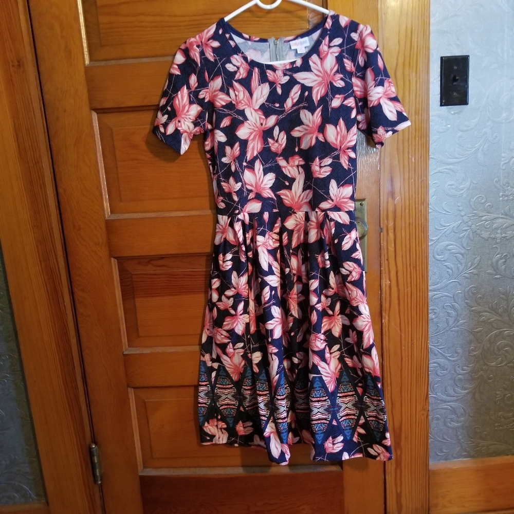 LuLaRoe Amelia. Blue background w/pink flowers. M.